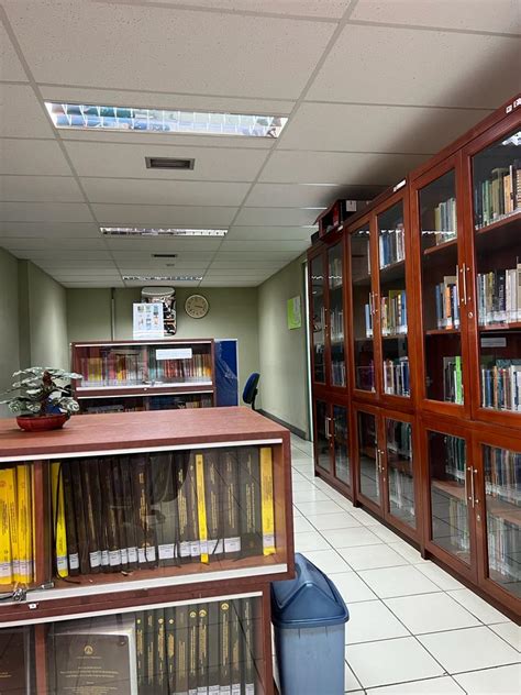 PERPUSTAKAAN TERDEKAT 🍗 Perpustakaan Ini Patut Dikunjungi Ketika di Surabaya