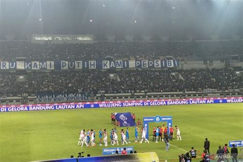 Perang Antarlini Persib Vs Zhejiang di AFC Champions League 2: