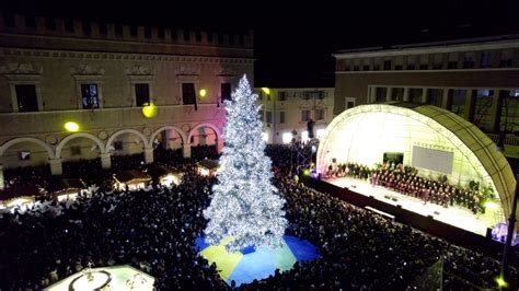 Pesaro Capodanno In Piazza A Rimini