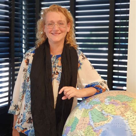 phimex | Xem phim Sex Education pht hin b