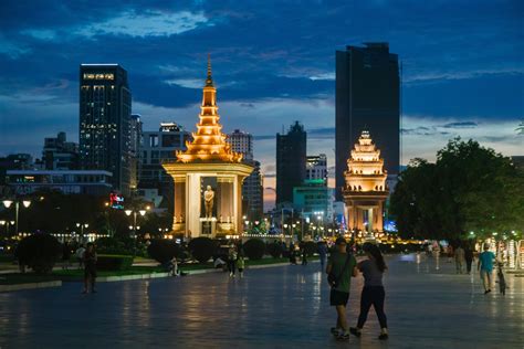 phnom penh | 18 Best Things to Do in Phnom