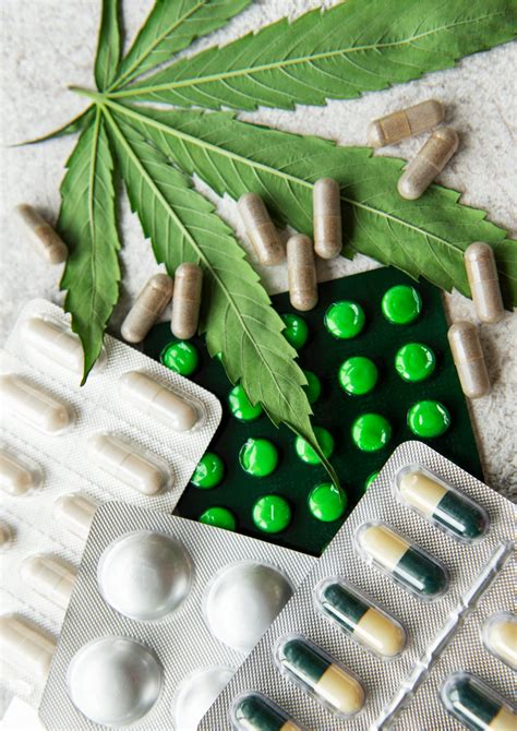 medicaments flacons huile cannabis table