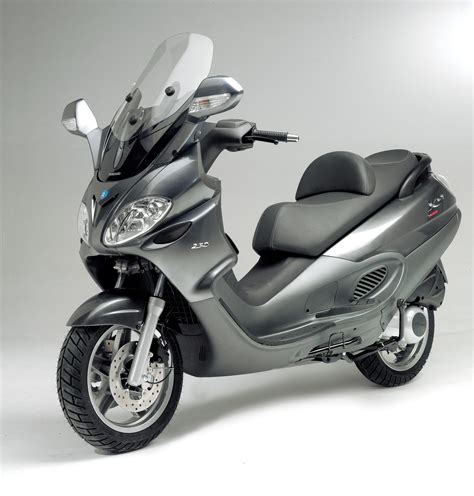 piaggio x9