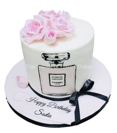 pictures of chanel cakes