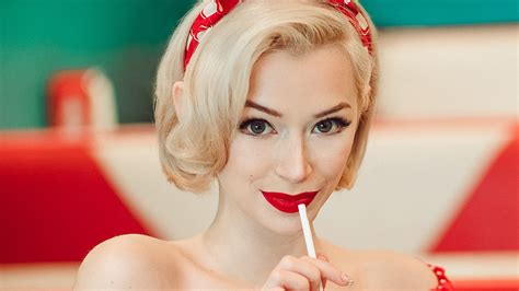 Pin Up Pixie Nudes