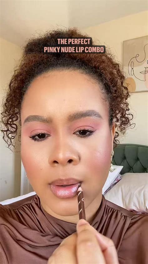 pinky nude