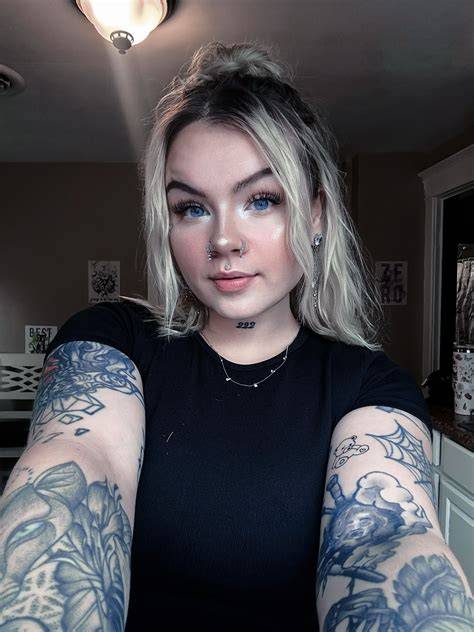 pinupbarbie222 nude