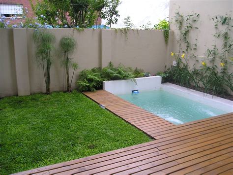 Piscinas para jardines pequeños: guía para crear un oasis en tu hogar