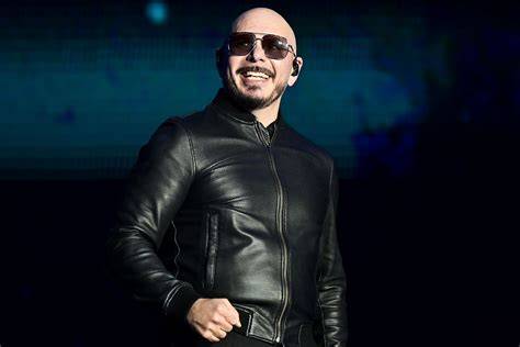 pitbull nude