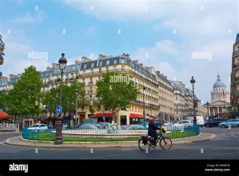 Place Edmond Rostand