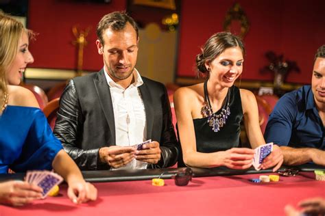play poker online between friends uray switzerland