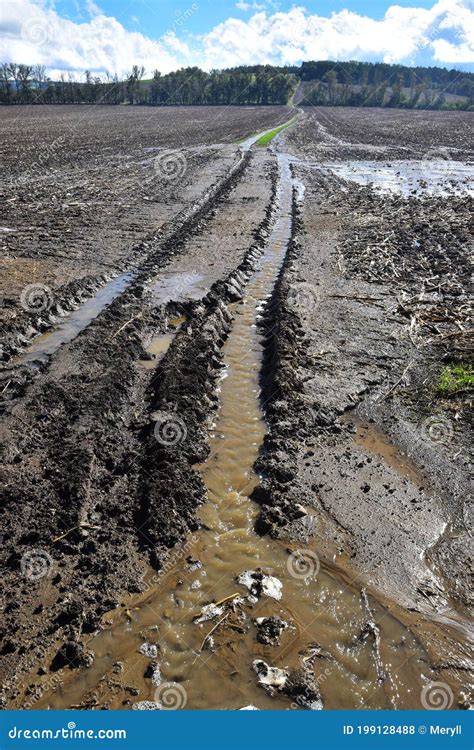 plotselinge regenval definitie