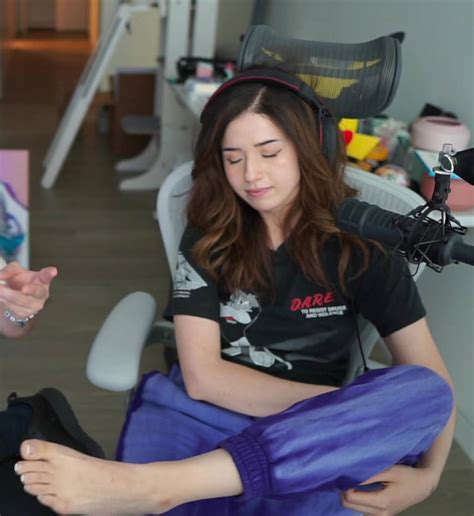 pokimane feet porn