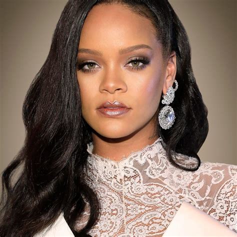pop singer rihanna biography