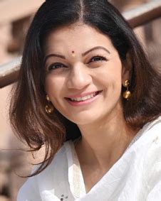 prachee shah biography