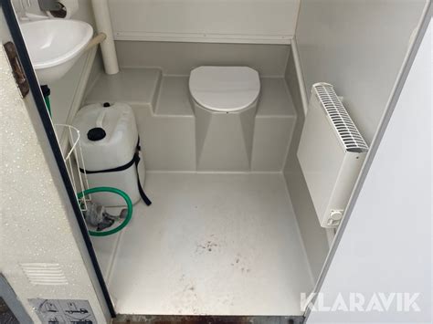 pratande toalett