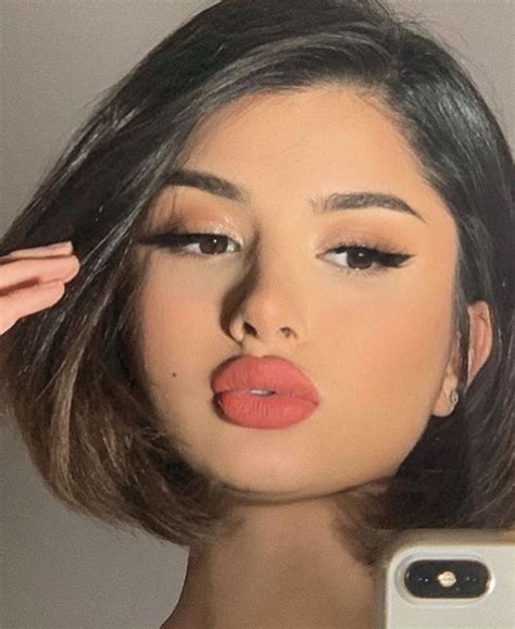 prettybitchmiavip nudes