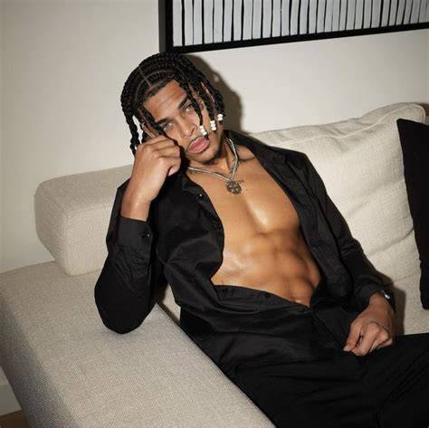 prettyboiballo nudes