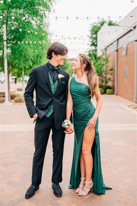 prom nudes