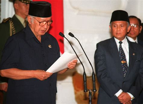 proses jatuhnya suharto biography