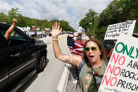 protesters in florida