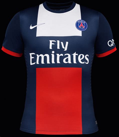 PSG Herintroduceert Iconische Outfit van 2001-02: Een ... -