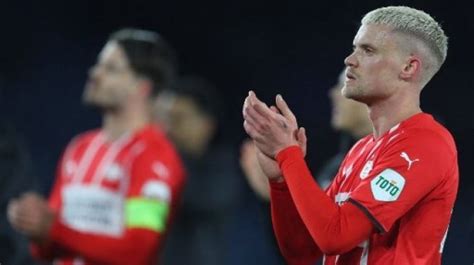 PSV Eindhoven Rebut Trofi Johan Cruijff Schaal Usai Kalahkan 