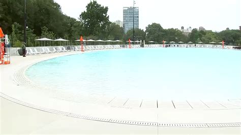 public nude pool