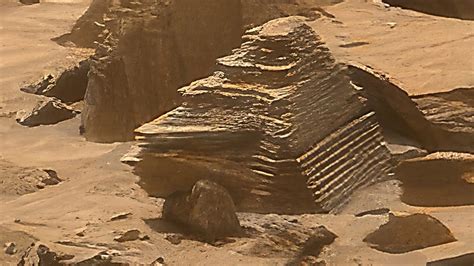 Pyramids And Mars