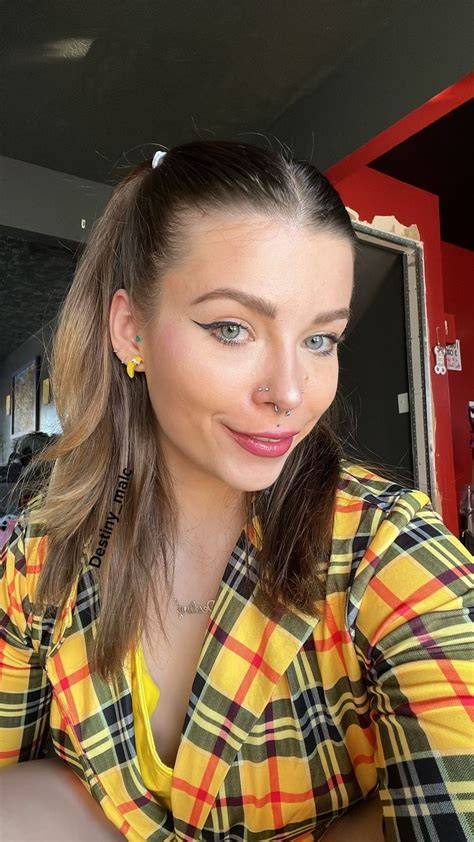 queen egirl onlyfans
