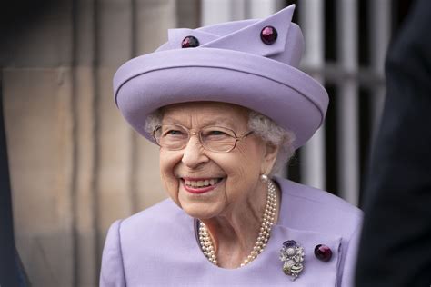 queen elizabeth biography 10 facts