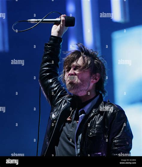radiohead main singer