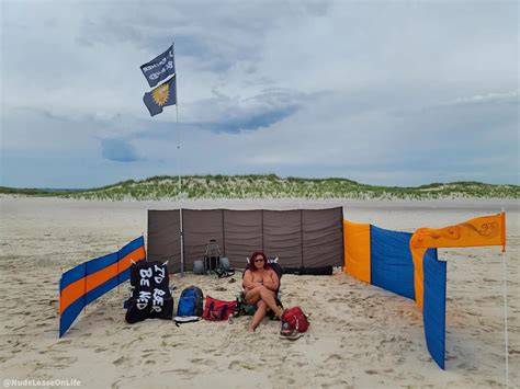 reddit nude beach