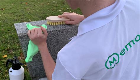 rengöring gravstenar