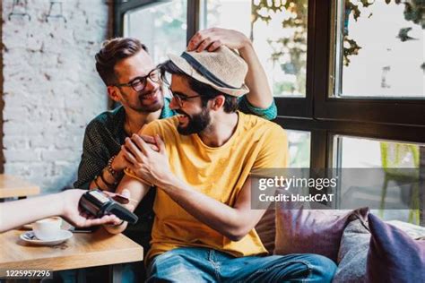 reservierung in schwulenbar