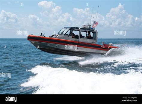 Response Boat Small