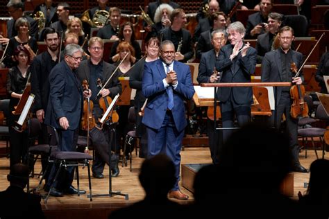 resurrection symphony composer