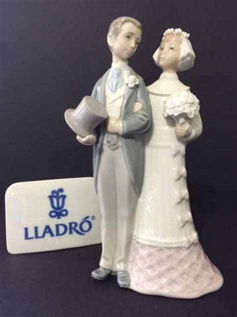 Retired Lladro Figurines Bride And Groom