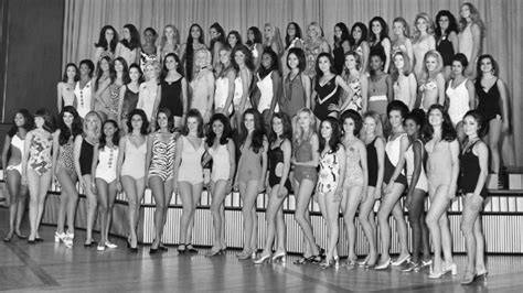 retro nude contest