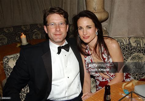 rhett decamp hartzog biography examples