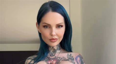 riae nuda