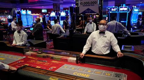 risk of going to casino during covid gchy canada