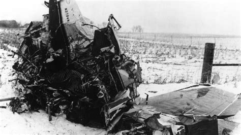 ritchie valens plane crash injuries