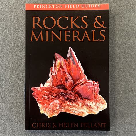 Rocks And Minerals Princeton Field Guides 137 Paperback Science Of Rocks And Minerals - Science Of Rocks And Minerals