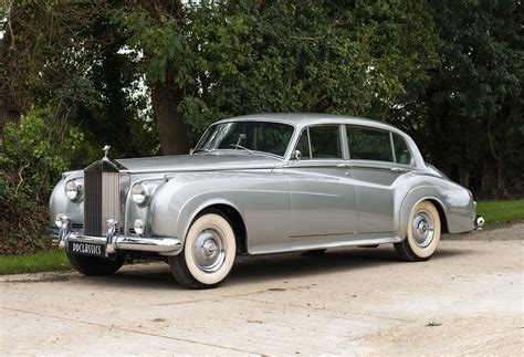 Rolls Royce Silver Cloud The Complete Story