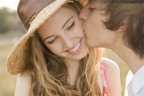 romantic cheek kisses for a girl images