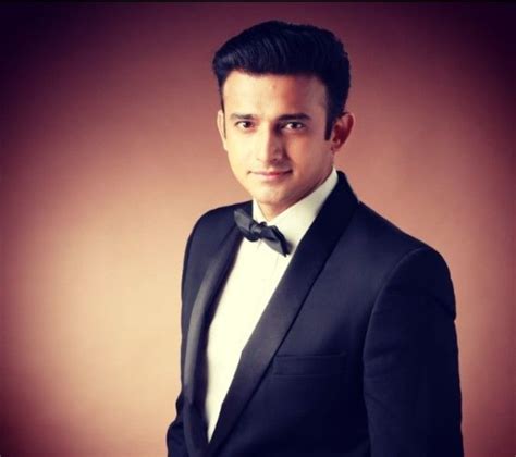 romit raaj biography examples