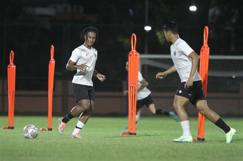 RONALDO KWATEH MAIN DI KLUB MANA：Timnas Indonesia Diperkuat 5 Pemain Internasional di Piala AFF