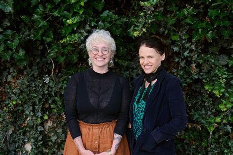 roslyn oades biography sample