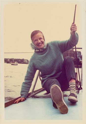 rozelle raynes biography